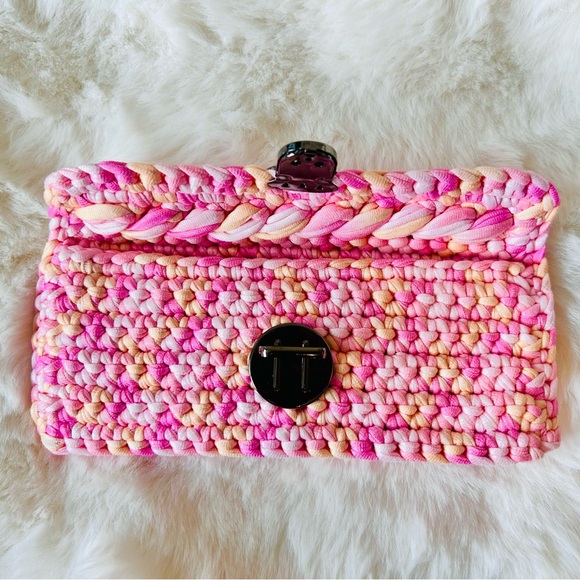 Handmade Wallet - Picture 2 of 3